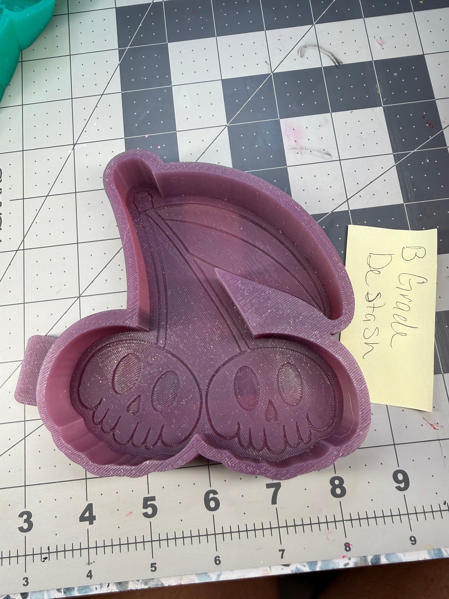 Skull cherry b grade de stash silicone mold